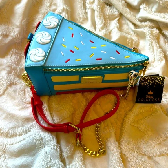 BNWT Loungefly Disney Snow White Cake Slice purse - Picture 1 of 6
